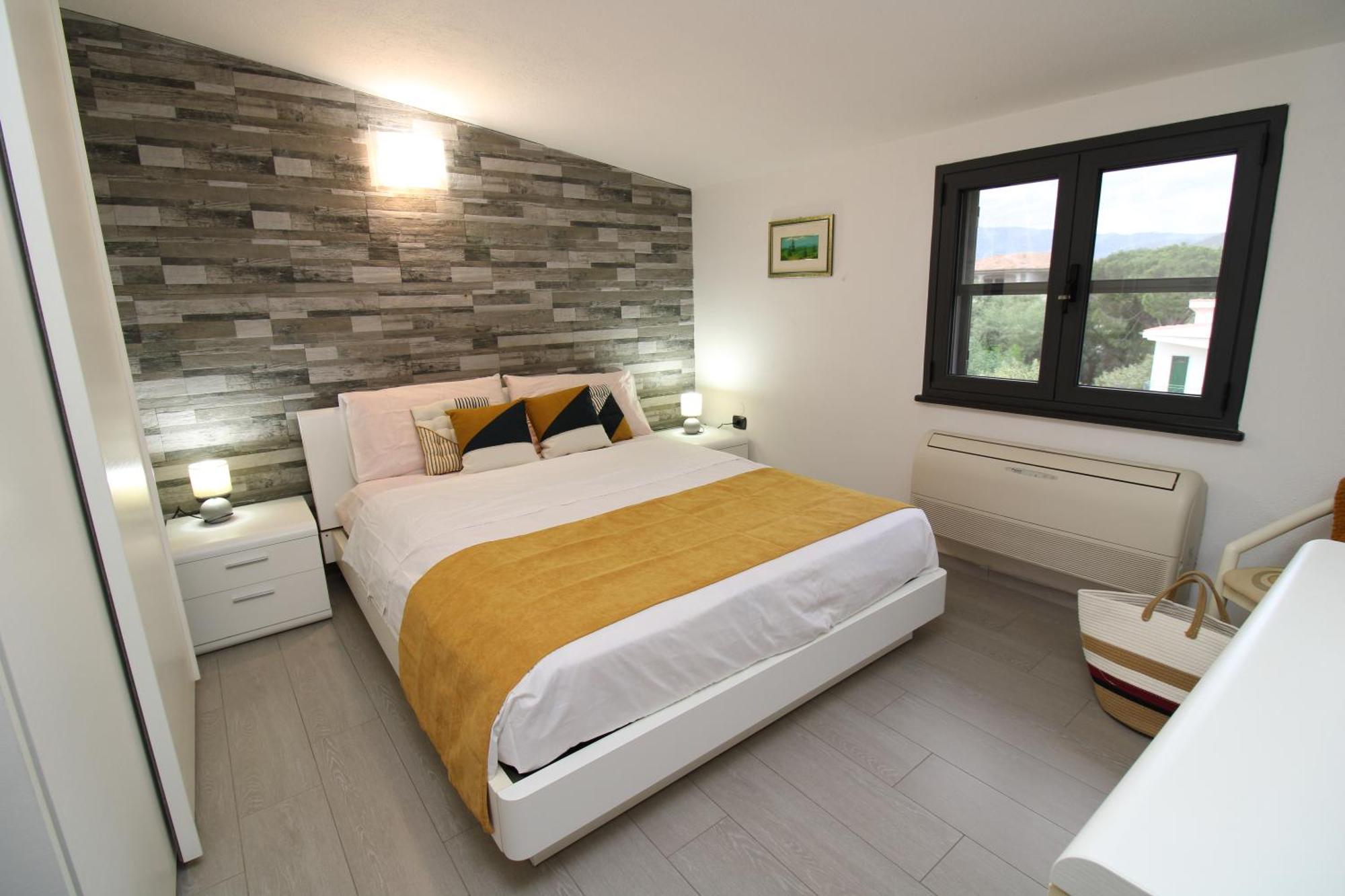 Corona'S Apartment- Fronte Spiaggia La Caletta Zewnętrze zdjęcie